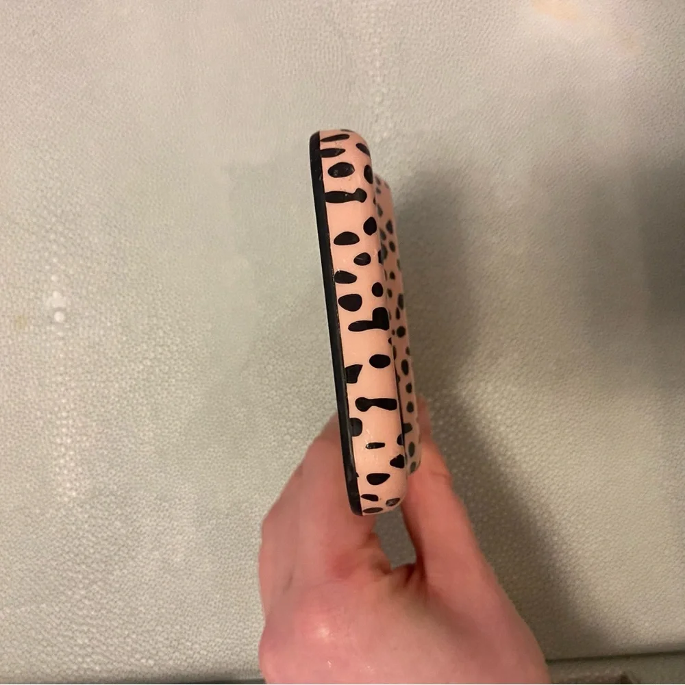 Velvet Caviar Spotted Cheetah IPhone 11 Wallet Case